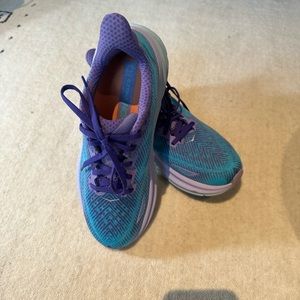 HOKA Clifton 9 running shoes, women’s size 7.5, turquoise and lavender